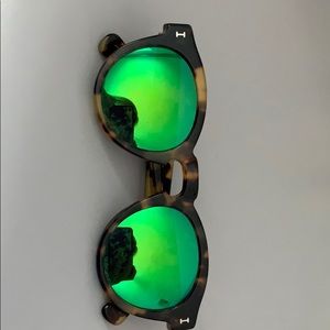 Illisteva sunglasses